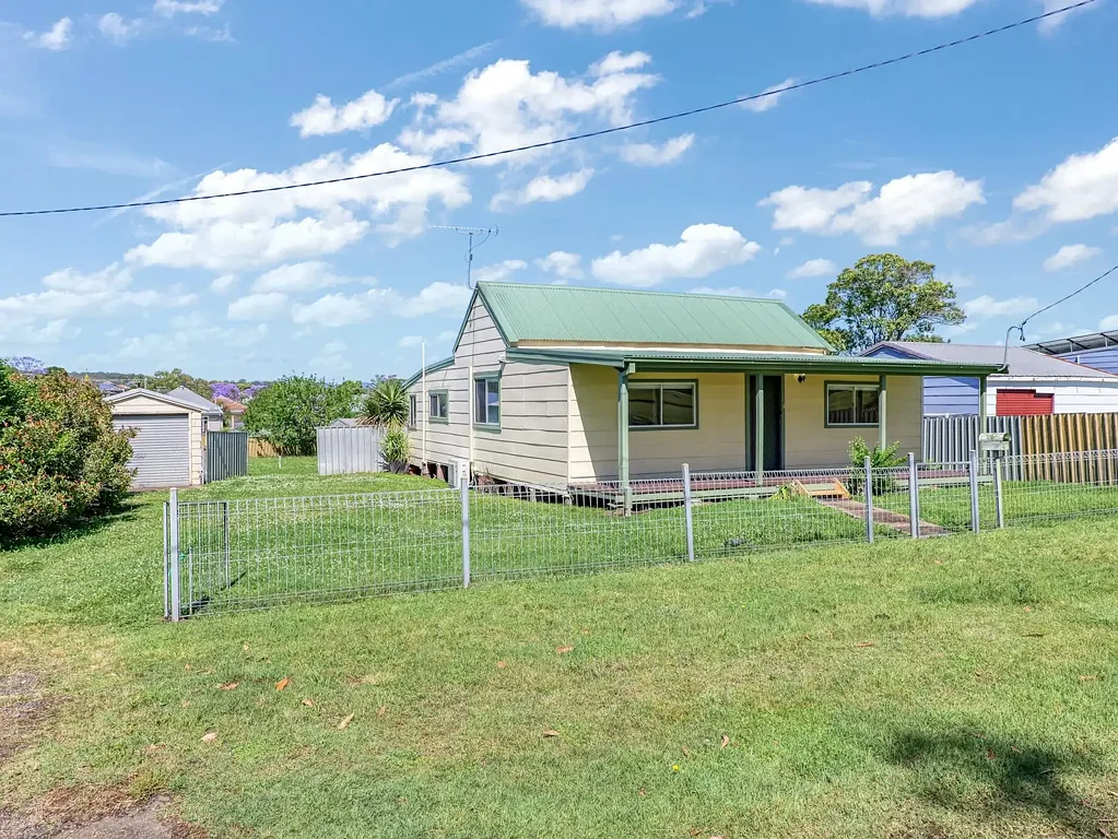 16 High Street, Greta, NSW 2334