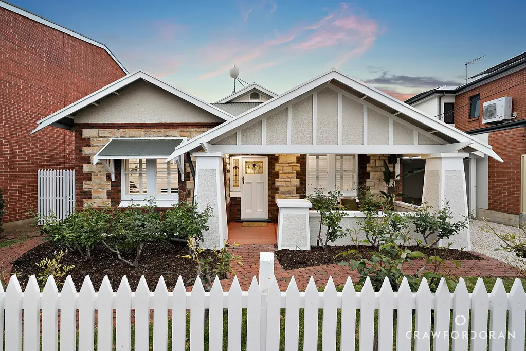 Brompton 3ਬੈੱਡਰੂਮ Live Out the Picket Fence Dream on the City's Eclectic Brink