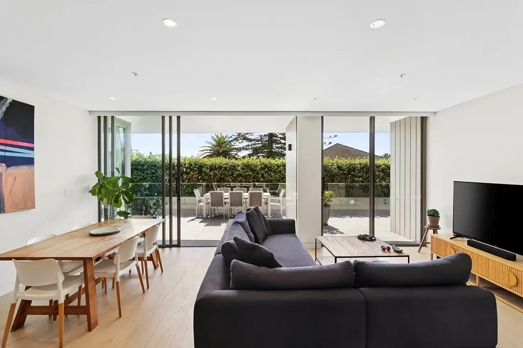 Cronulla 3ห้องนอน Luxury Coastal Living in the Heart of Cronulla