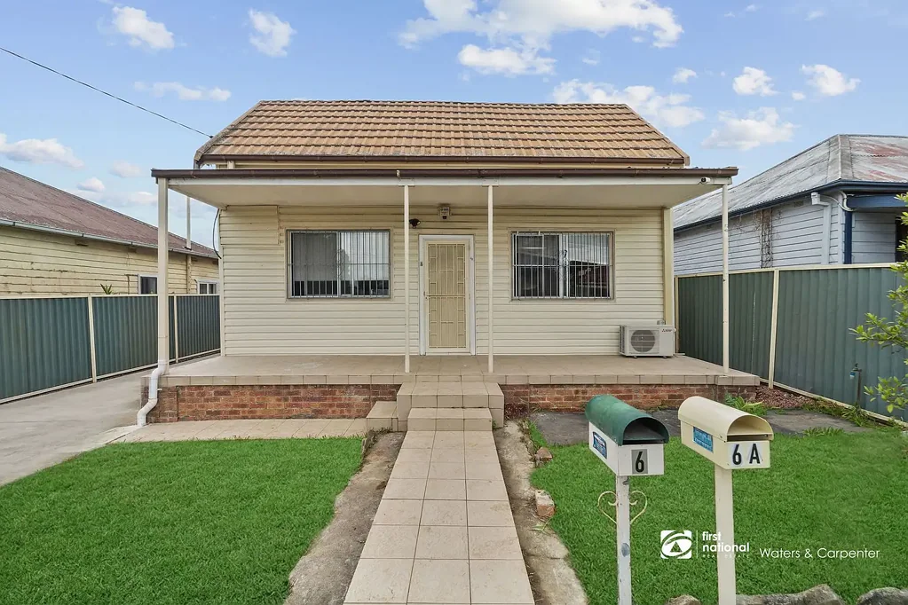 Auburn 6Zimmer Quiet Cul-de-Sac Location – Renovated Home Plus Near-New Granny Flat