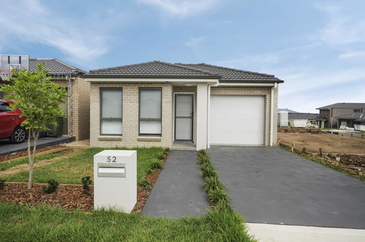 52 MELTON CCT, GREGORY HILLS NSW 2557, 0 Schlafzimmer, 0 Badezimmer, House