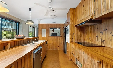 38 Hillview Parade, Ashmore, QLD 4214, 4房, 2浴, House