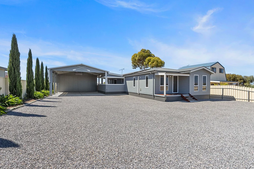 41 Captain Hutchinson Drive, Point Turton, SA 5575