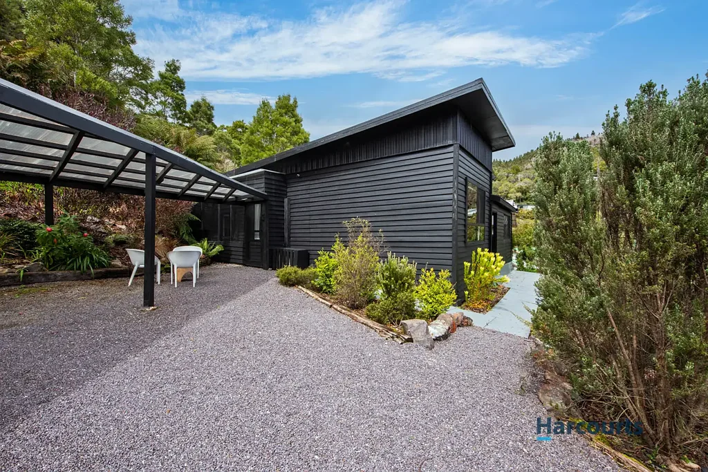 Queenstown 2房  Nordic Noir Cabin - Renovated Double Block Retreat!