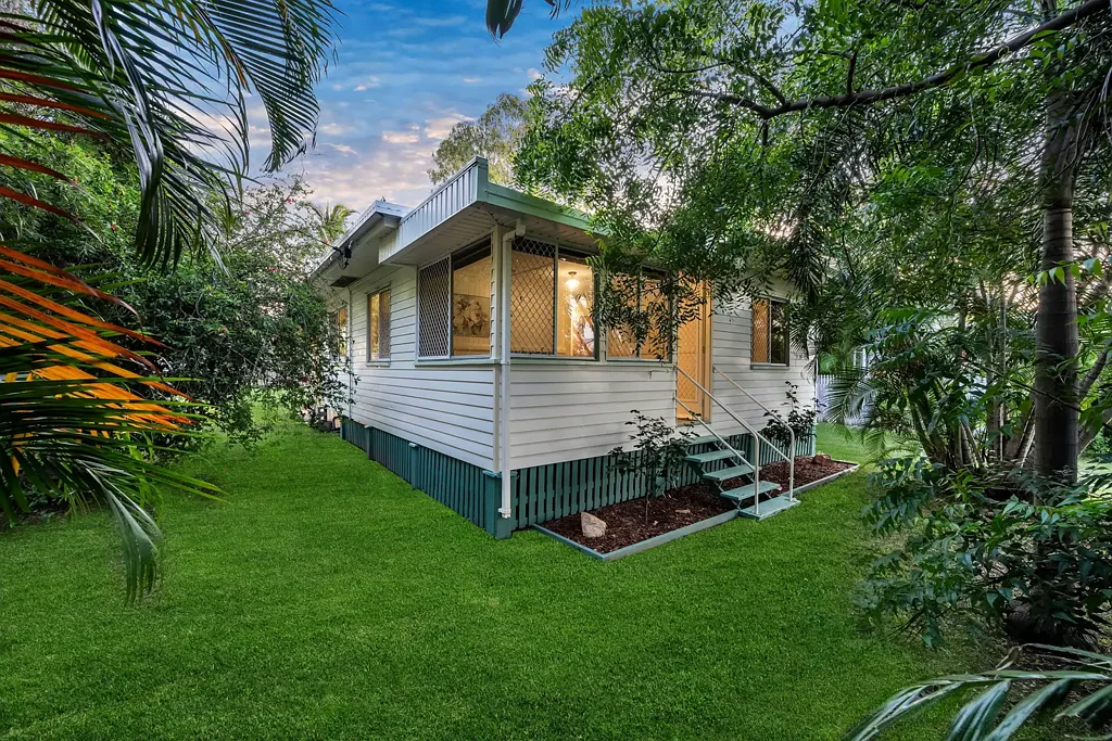 6 Batavia Street, Pimlico, QLD 4812