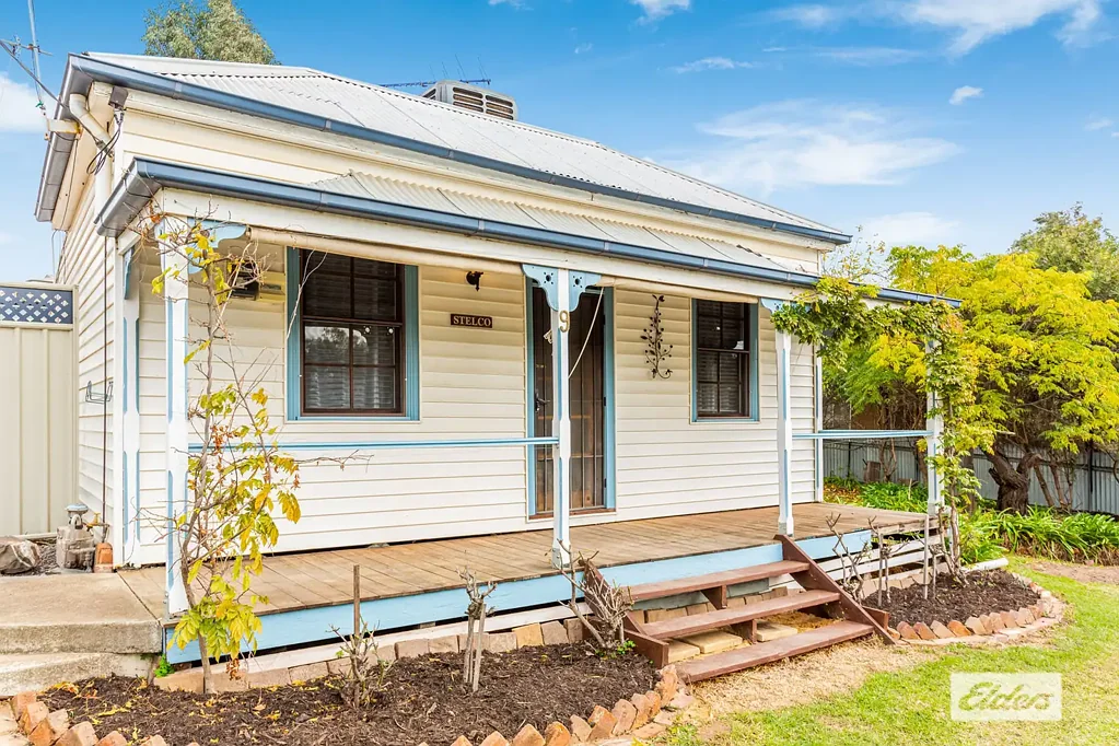 Contemporary Victorian Style Cottage