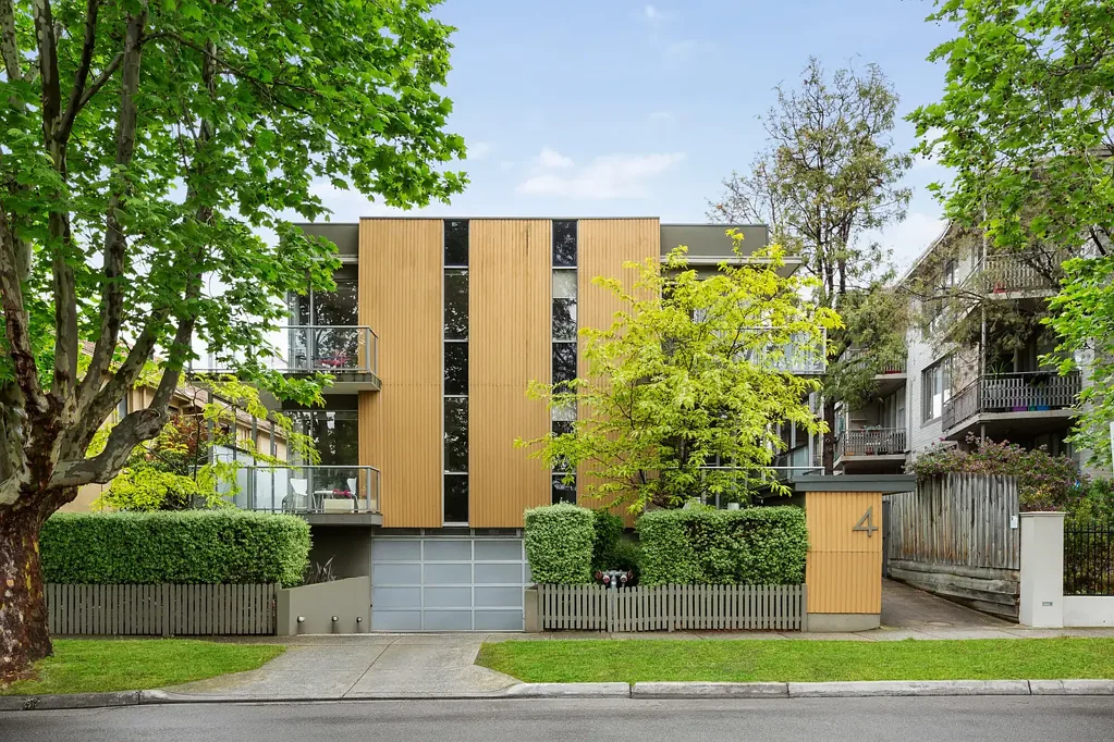1/4 The Avenue, Windsor, VIC 3181