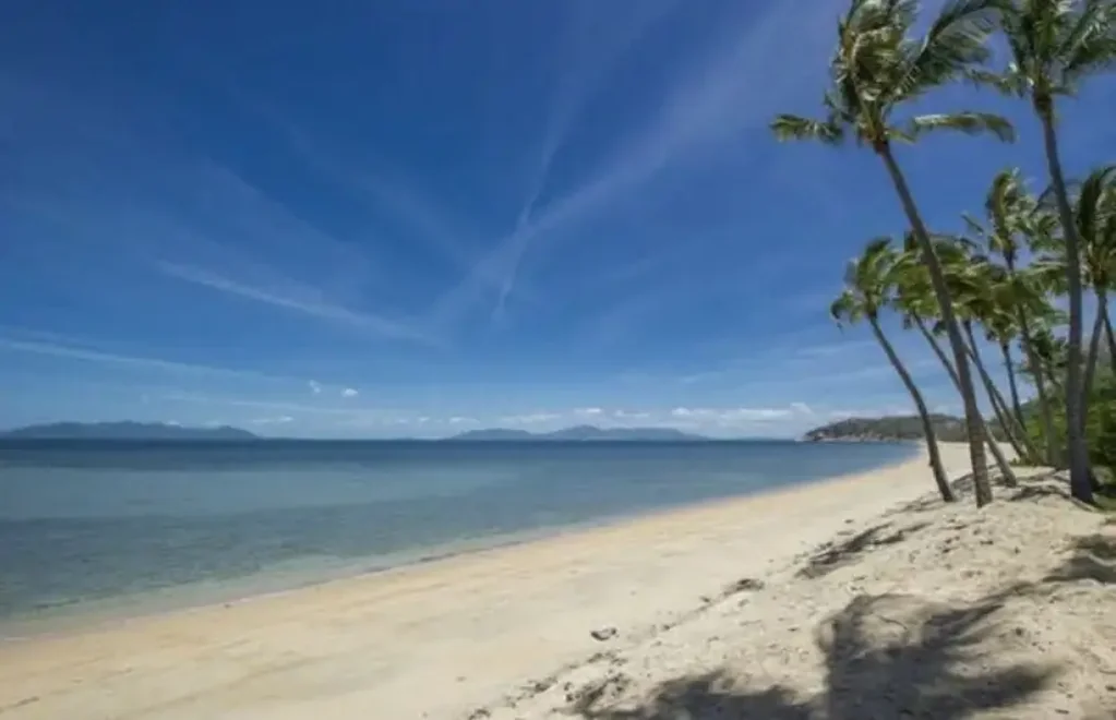 Nelly Bay 2ਬੈੱਡਰੂਮ Relaxed Beachfront Living at Pure Magnetic Villas