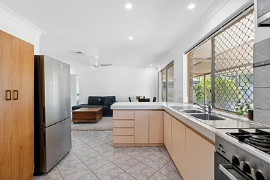 10 Corfield Street, Gosnells, WA 6110, 3房, 1浴, House