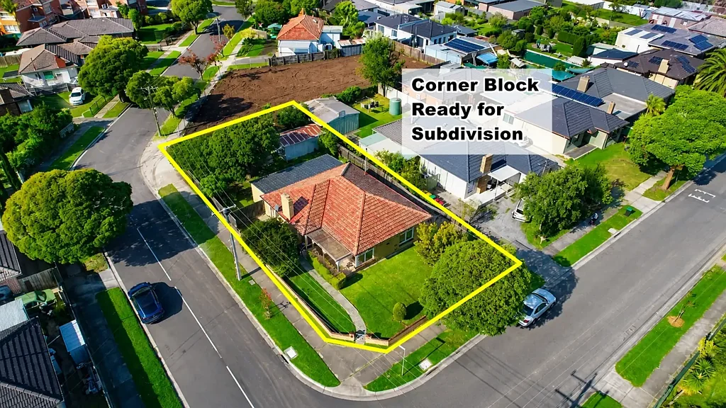 Noble Park 3房 宽敞转角地块 671m² 现时舒适居住 未来细分潜力 硬木地板待焕新 宽敞低维护后院 优越地段便利生活 Corner Block Opportunity on 671m² with Endless Potential