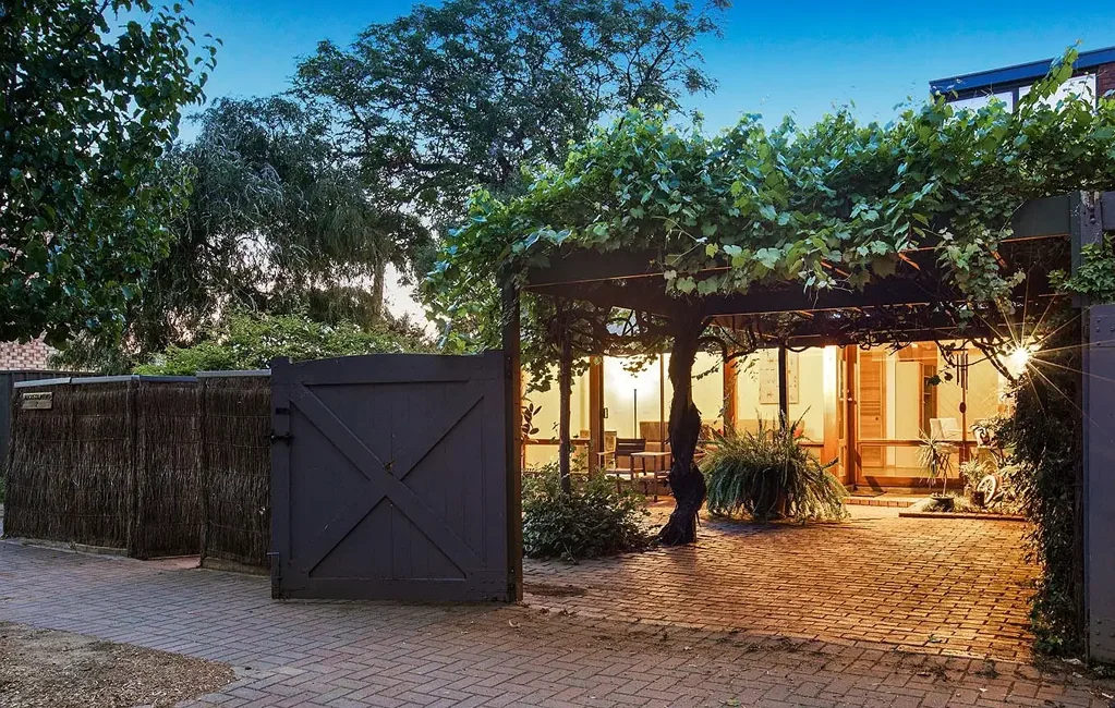 Stylish 3-Bedroom Townhouse in the Heart of Maylands