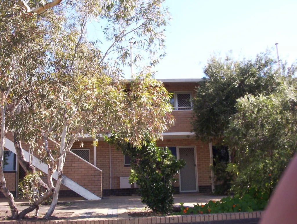 Partly furnished apartment in convenient location