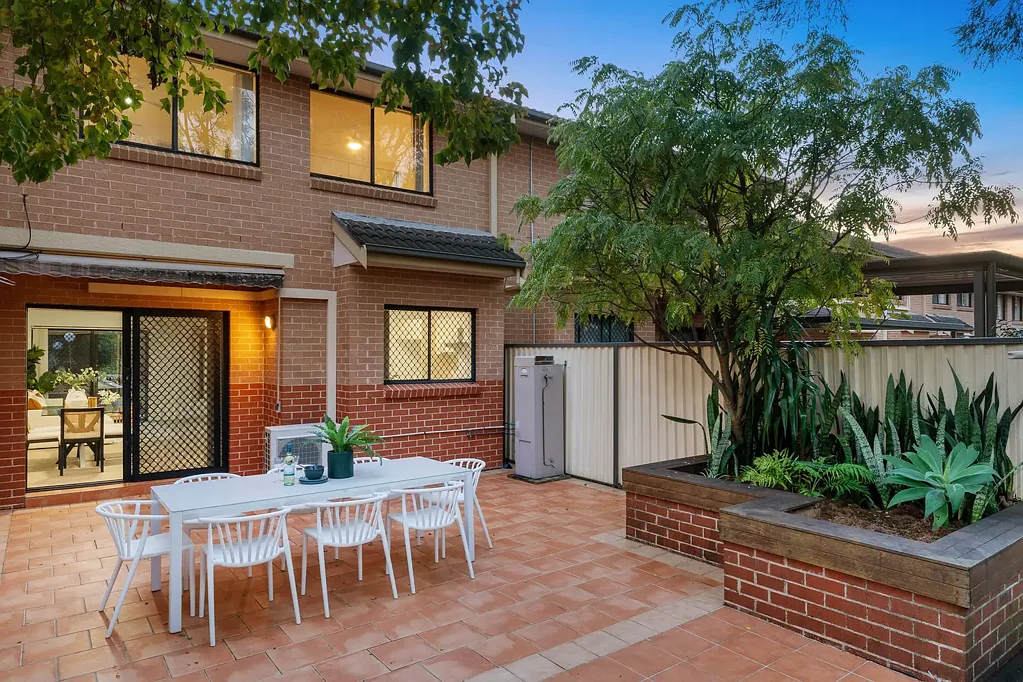 Miranda 3 Bedroom Expansive Three-Bedroom Townhouse