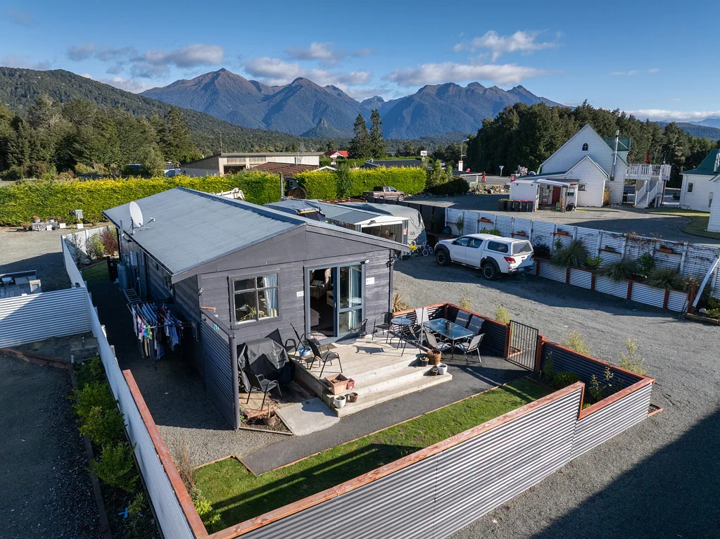 Manapouri 2 Bedroom Easy-Care Living in Peaceful Manapouri