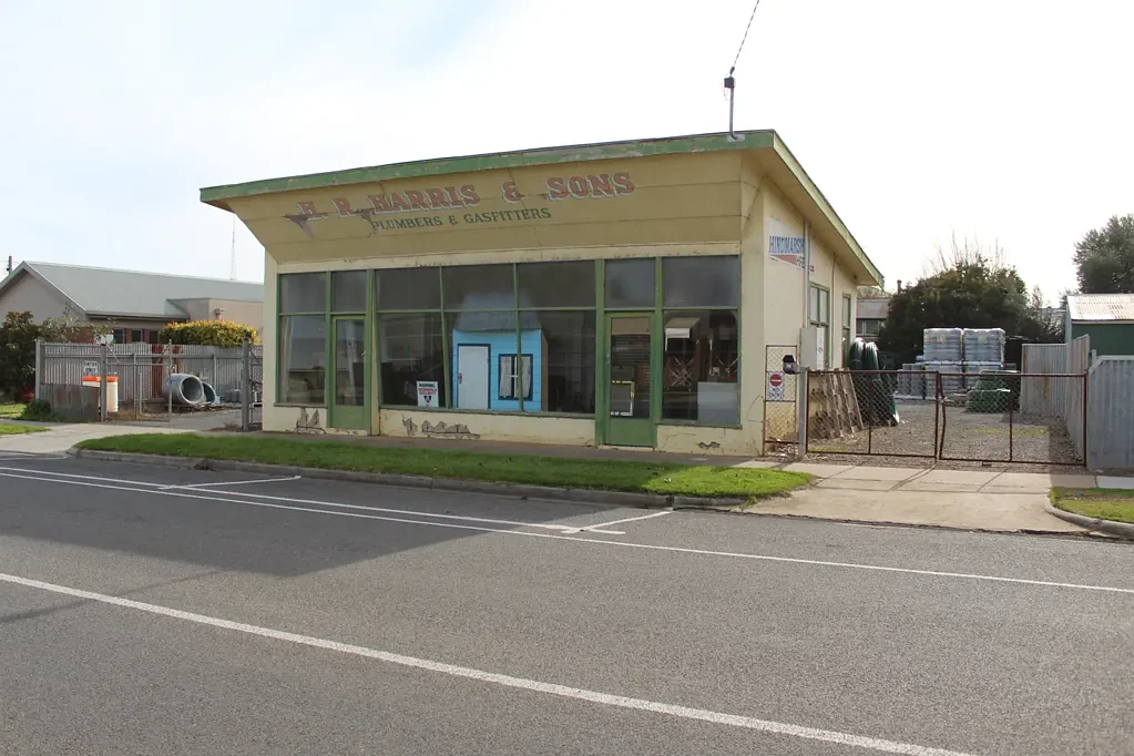 Nhill Invest or Develop!
