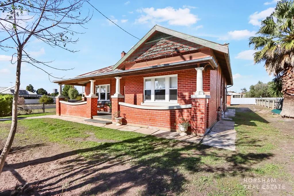 Nhill 3બેડરૂમ Stunning Renovations, Sure to Impress.