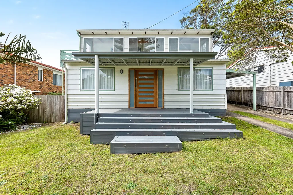 Malua Bay 3房  Coastal Convenience with Vacant or Tenanted Options