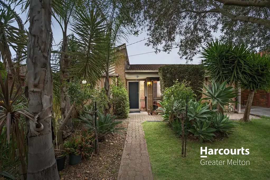 22 Woodland Drive, Albanvale, VIC 3021