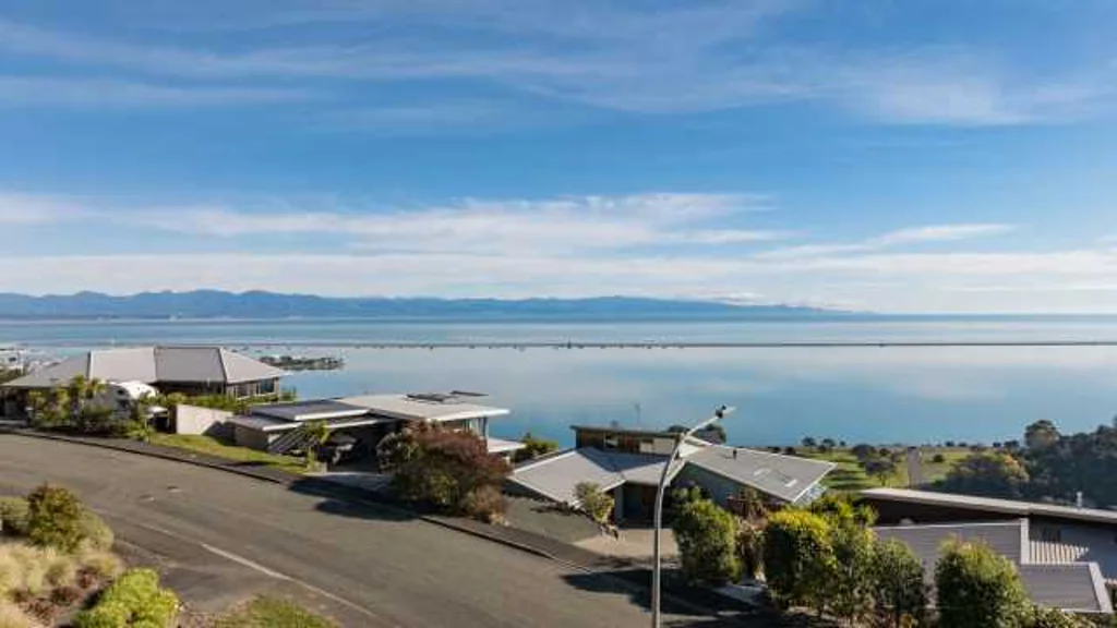 Nelson City 1 Bedroom Prime Nelson Section