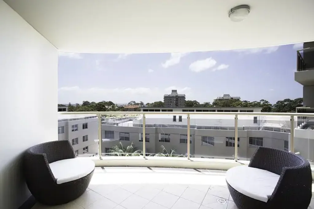 Caringbah 2chambre Exceptional Apartment In Ultra-Convenient Location