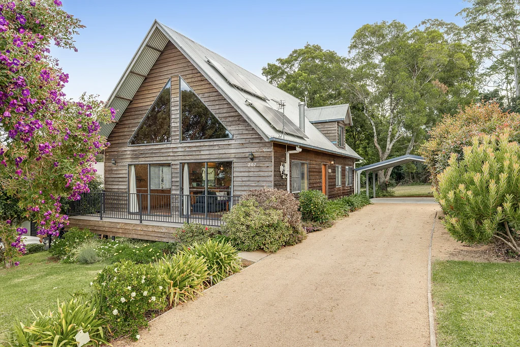 Ravensbourne 3房  Storybook Charm Meets Modern Comfort in a Peaceful Gated Community