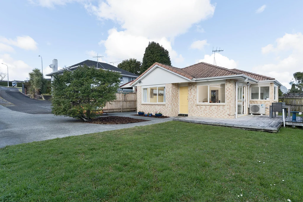Howick 3Kwarto Freehold Title - Walk to Howick Village!