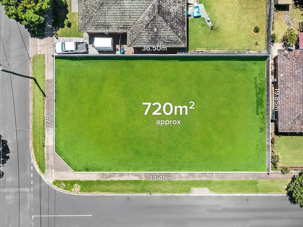 Bell Park  A Rare Development Opportunity with Plans for Three Single-Story Dwellings