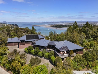 6 Te Kawau Pass, Greenhithe, North Shore City