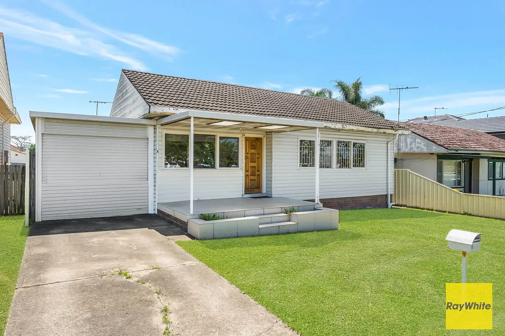 8 Avoca Road, Canley Heights, NSW 2166
