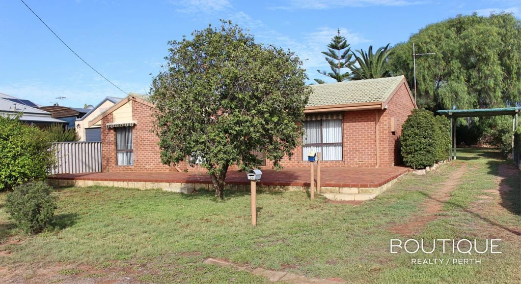 35 Waldeck Street, Dongara, WA 6525