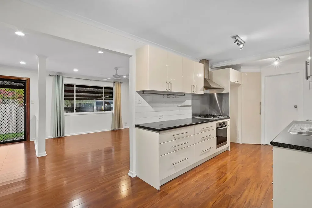 42 Macquarie Avenue, Molendinar, QLD 4214