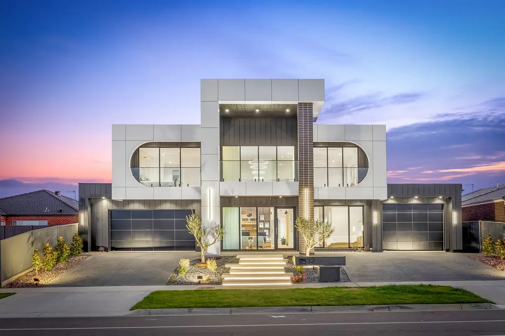 Lucas 5 Bedroom Architectural Excellence, Resort-Style Luxury & Extraordinary Family Versatility