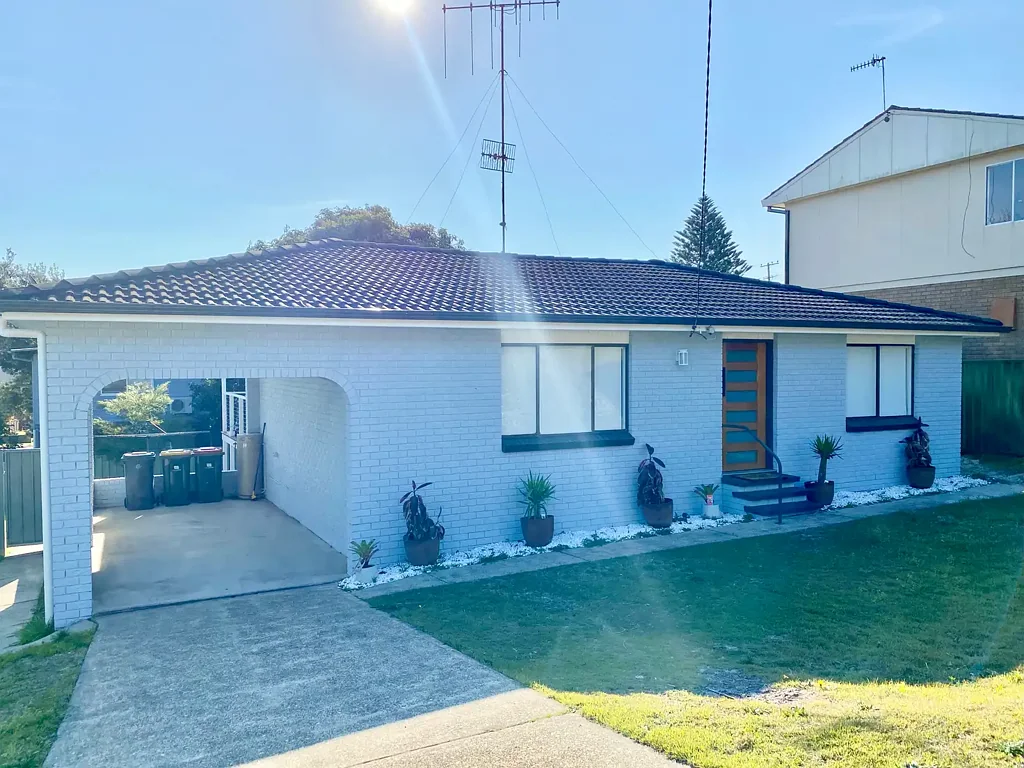 Fully Furnished House in Shoal Bay