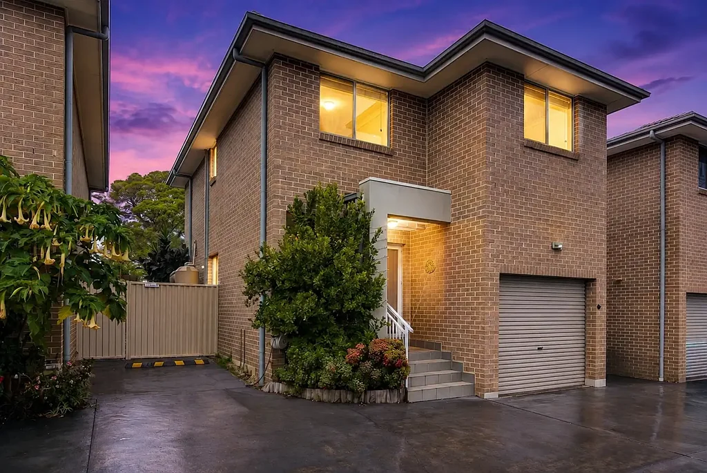 Doonside 4房 位于优越地段的宽敞现代联排别墅 Large & Modern Townhouse In Great Location