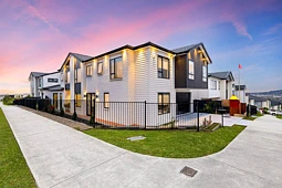 19 Aklander Rise, Flat Bush