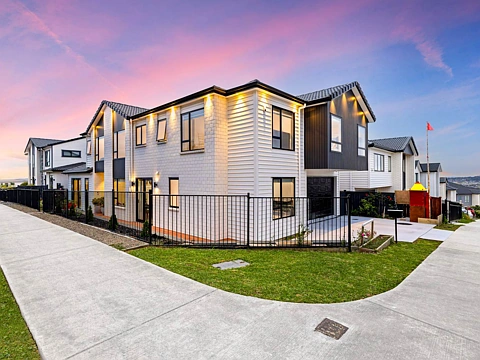 19 Aklander Rise, Flat Bush, Manukau City