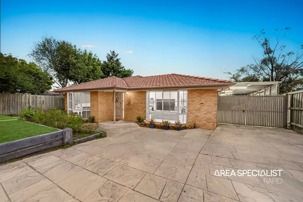 19 Leopold Crescent, Hampton Park, VIC 3976