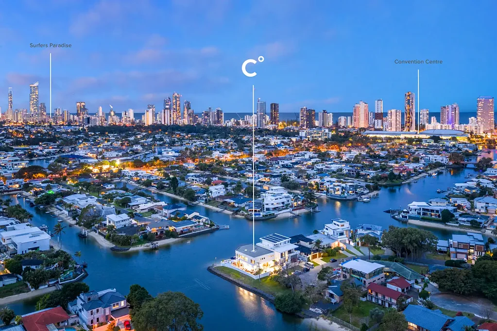 Broadbeach Waters 5ਬੈੱਡਰੂਮ Prime Northern Point Position with Drive Through Basement VIEW