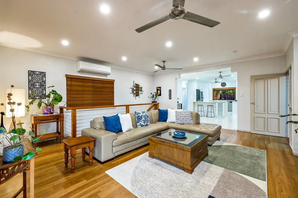 Bentley Park 4房  Elevated Living with Views, Pool and Generous Spaces