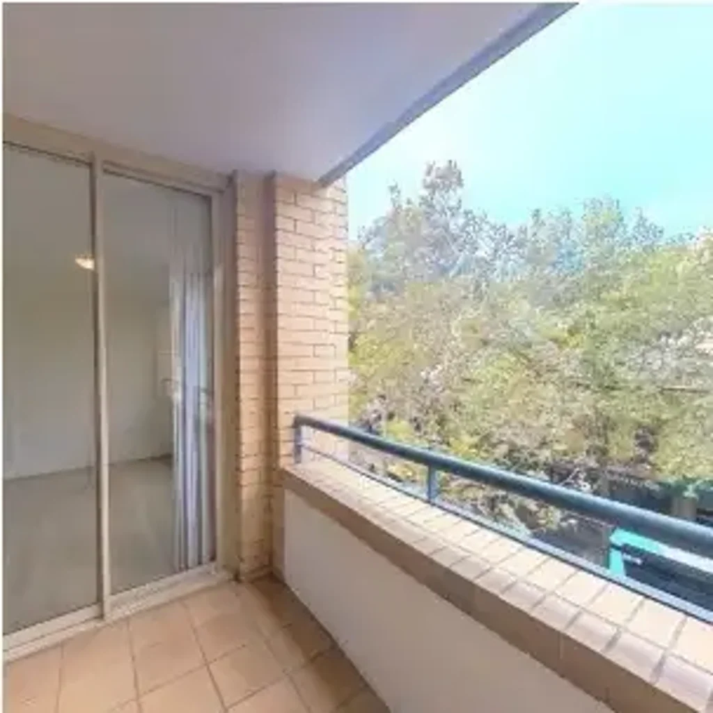 Spacious Two Bedroom with Parking at the Heart of Pyrmont