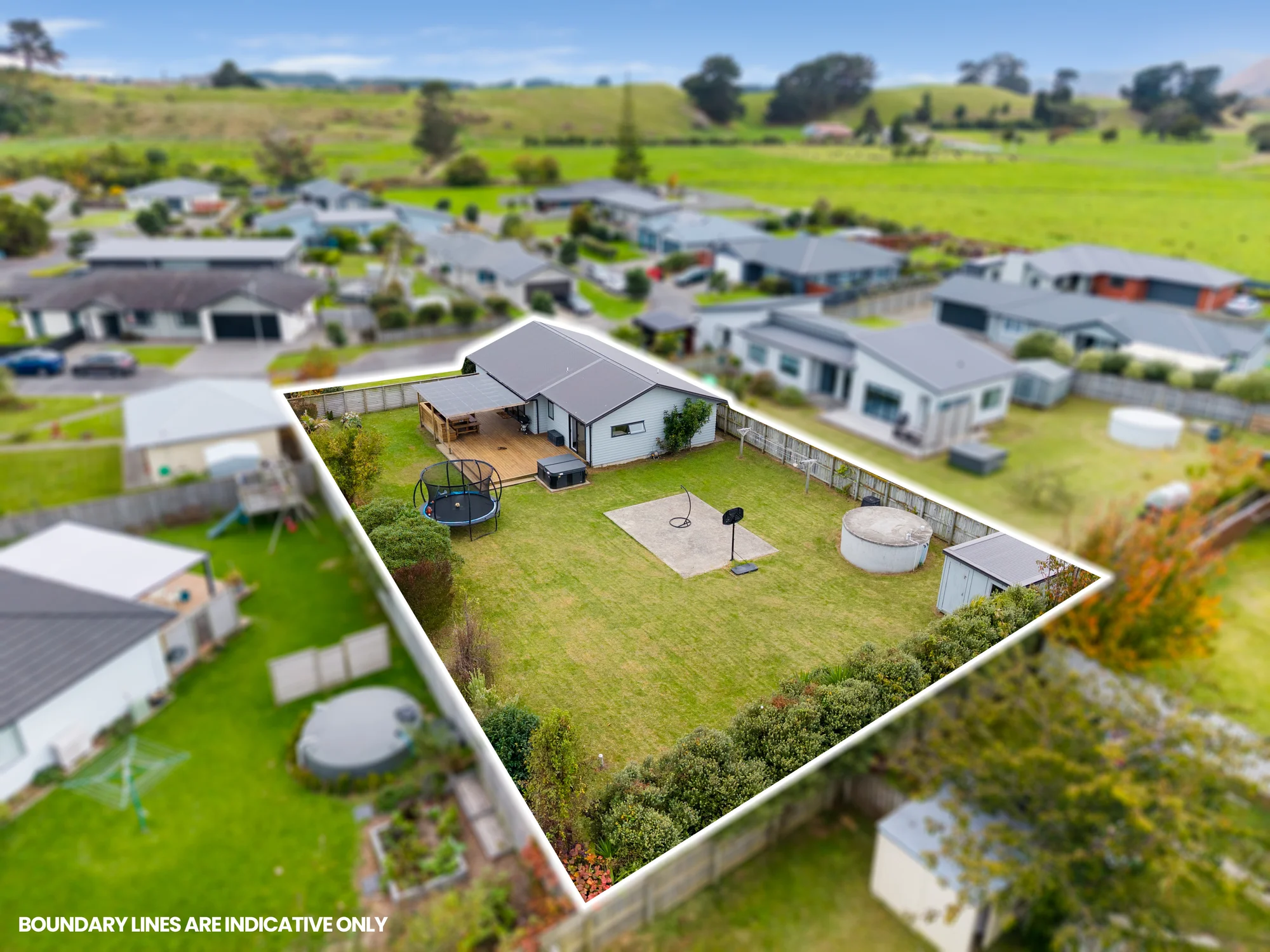 Otaki 3Zimmer Modern Comforts & a Huge Backyard Escape