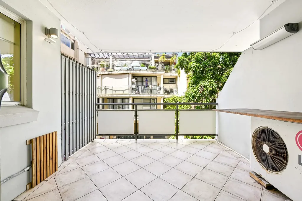 Three Bedroom Apartment Renovated Block in Coogee