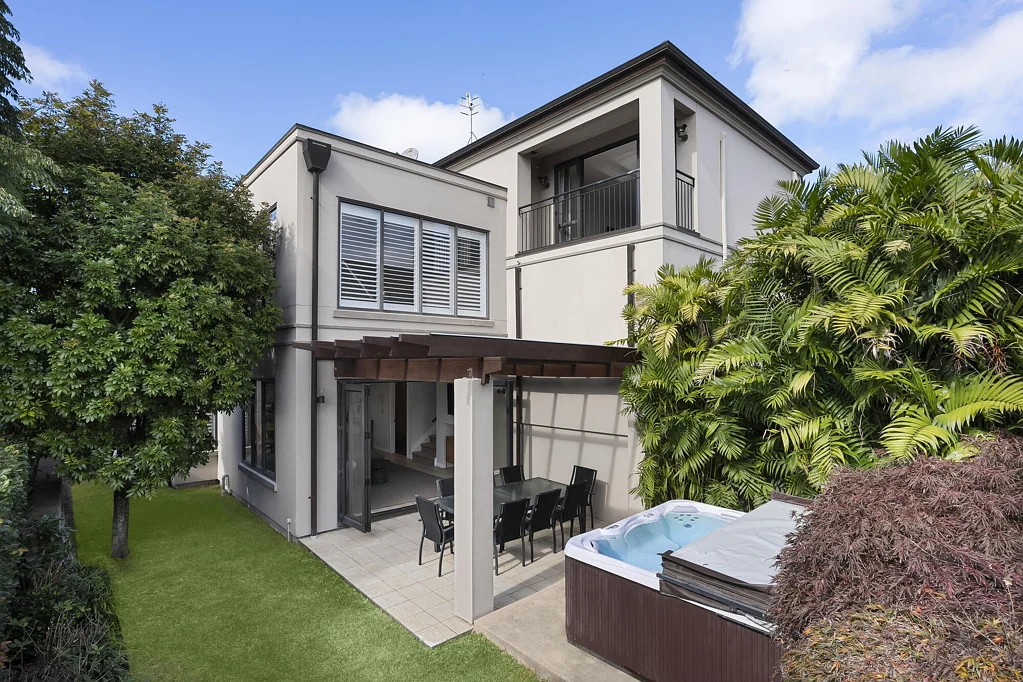 Remuera 4બેડરૂમ Architectural scale, effortless living