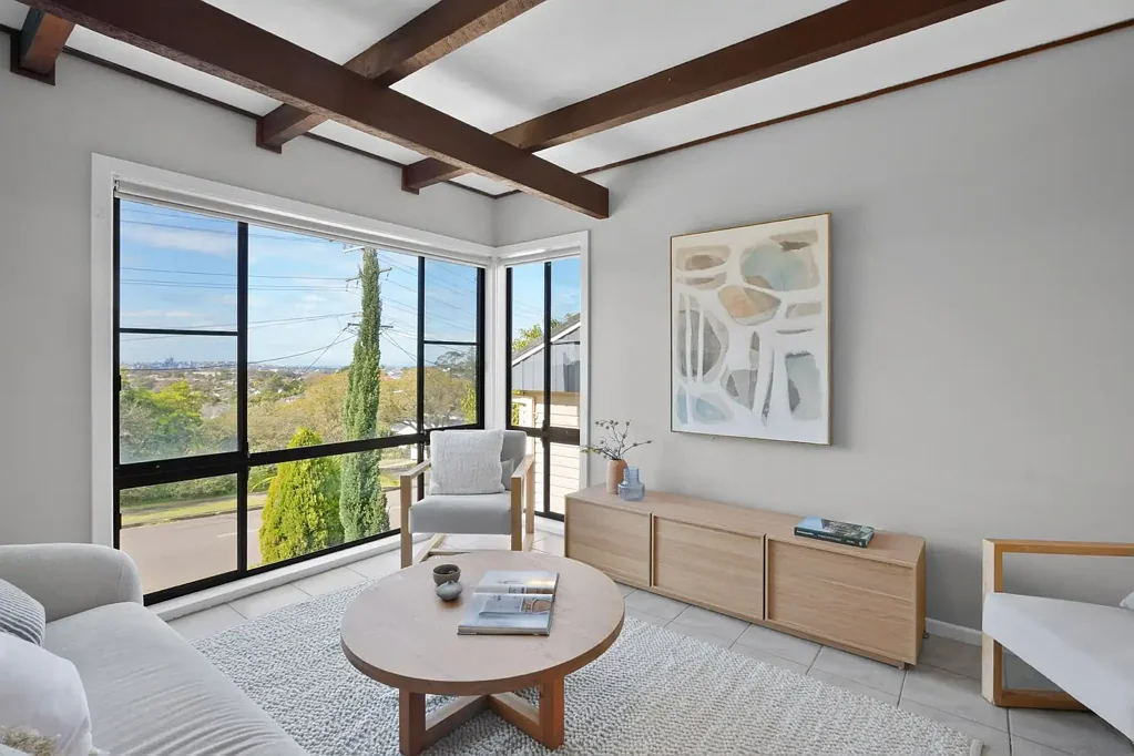 North Lambton 4Habitaciones Amazing Views, Generous Family Living & a Home Held Since 1965