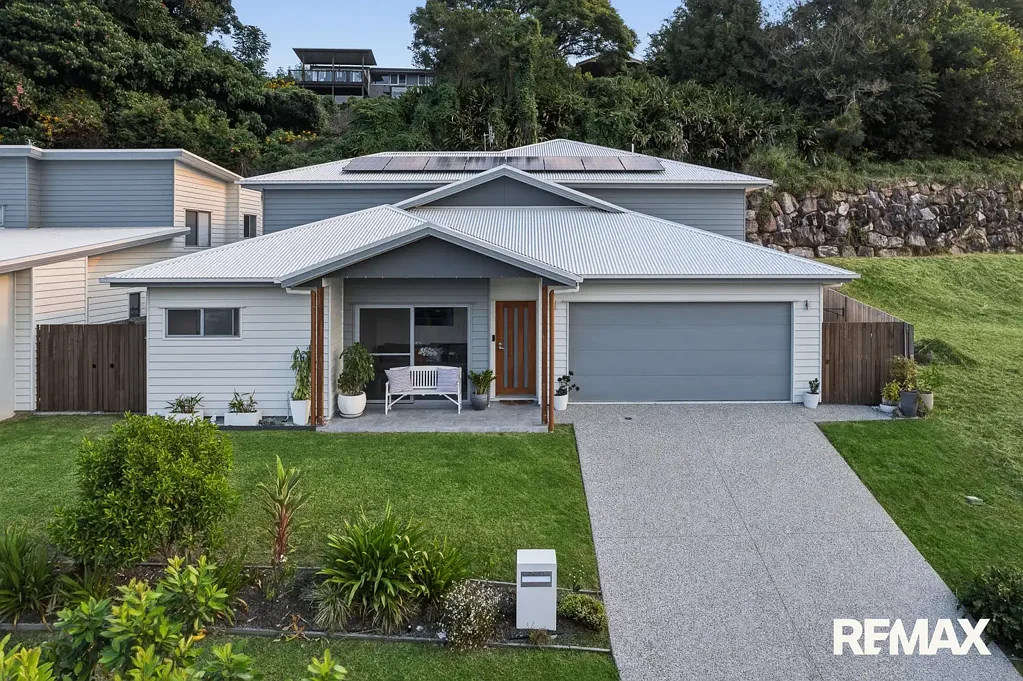 Nambour 4部屋 Modern Elegant House in a Peaceful Elevated Setting