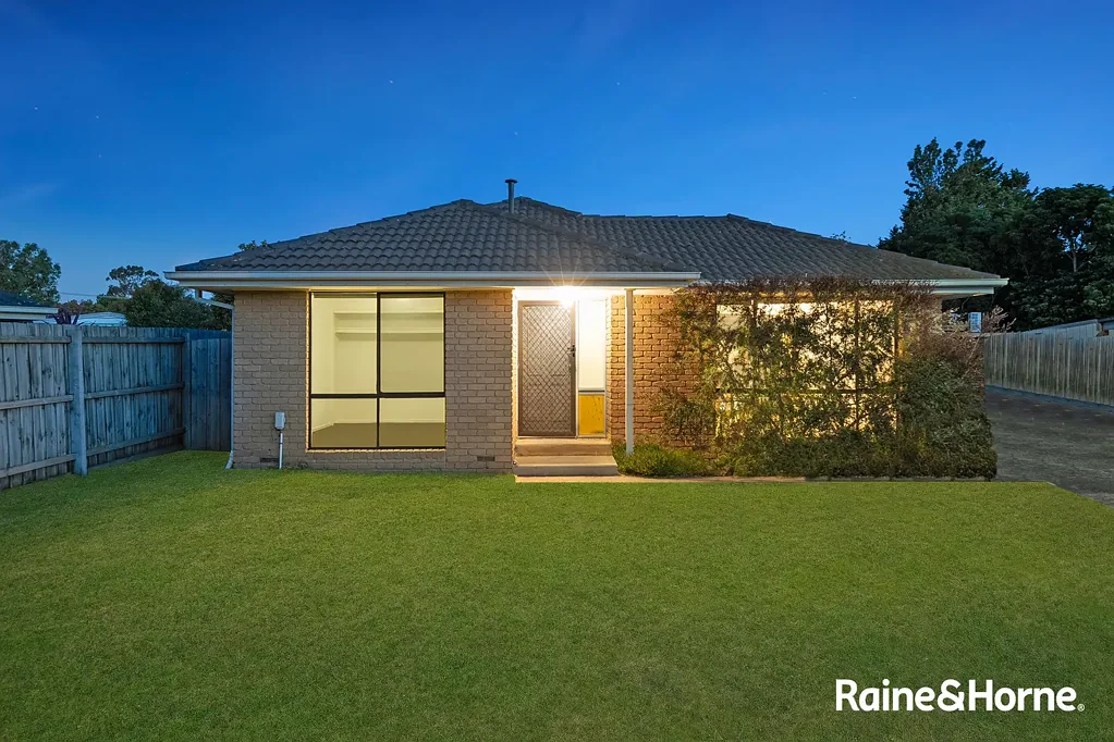1/12 Bundjil Court, Cranbourne, VIC 3977