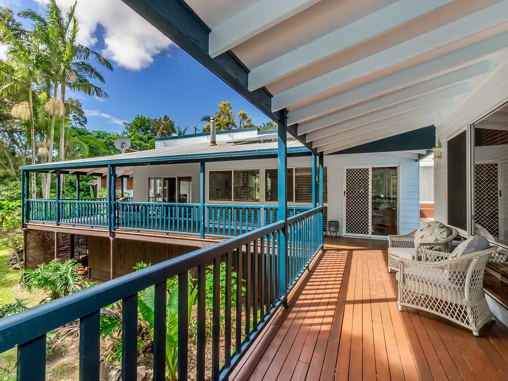 Reedy Creek 4침실 Charming Family Home with Dual Living Bonus in Walk to School Location