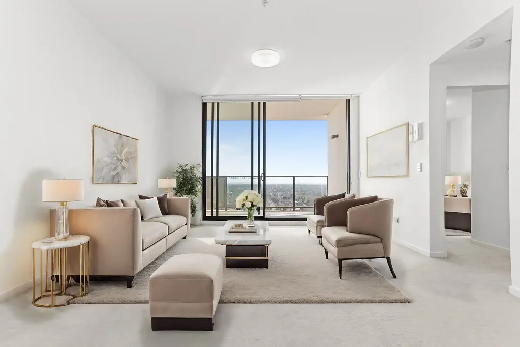 Hurstville 2Moenga Top Floor Retreat with Stunning Elevated City & District Views