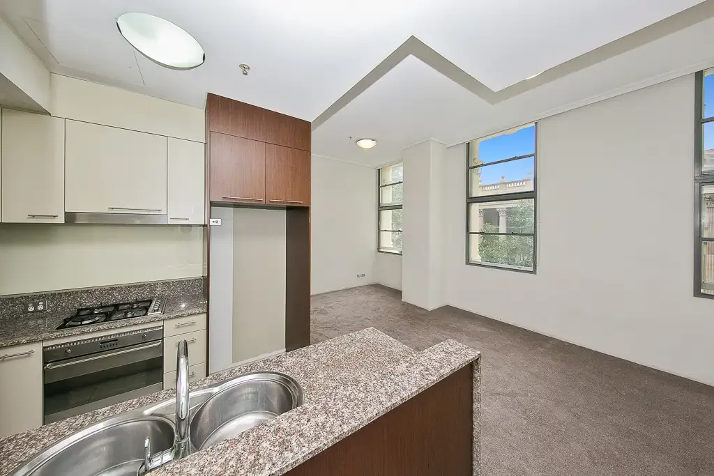 Unfurnished 2 Bedroom apartment in the heart of the city!
