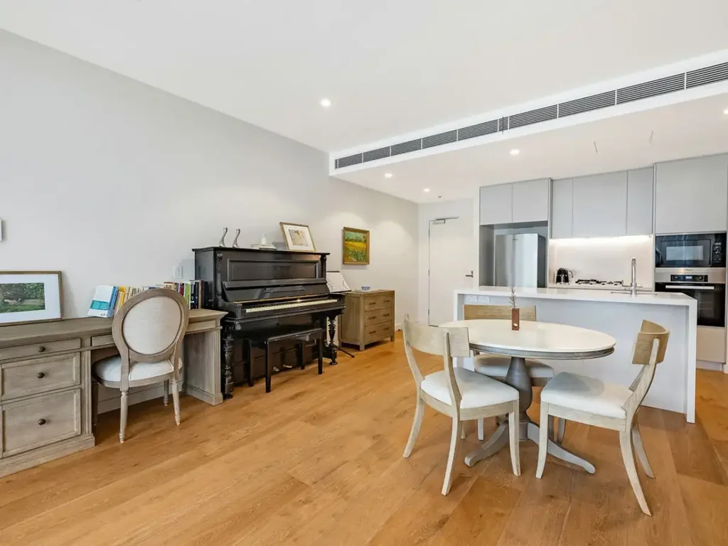 Pymble 1Kwarto Modern 1 Bed + Study in Prime Location
